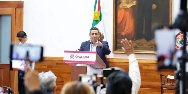 1-El-Fiscal-de-Oaxaca-Bernardo-Rodriguez-Alamilla_