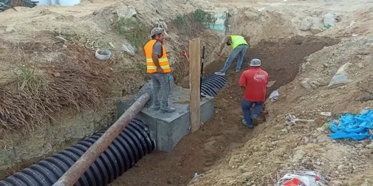 1-Eternos-lentos-e-insuficientes-trabajos-para-rehabilitar-o-extender-la-red-de-agua-potable-en-comunidades-de-Oaxaca