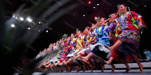 Cerro del Fortín se pinta de fiesta y cierra la Guelaguetza con espectáculo