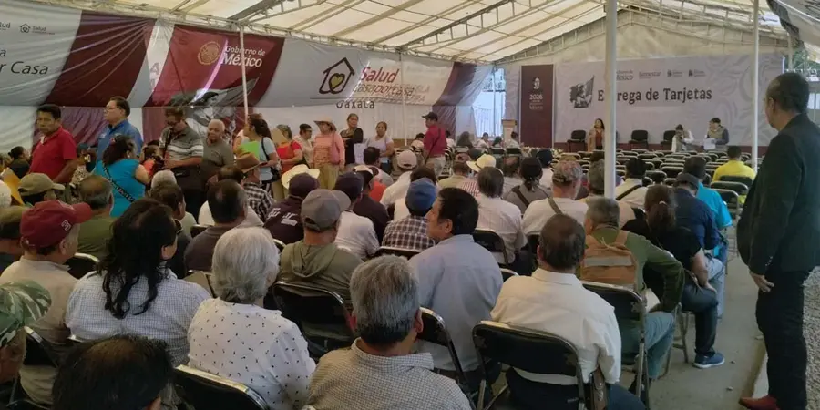 1-Oaxaquenos-se-inscriben-a-programas-sociales-del-gobierno