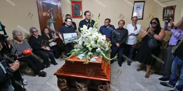 2-SI-Homenaje-de-los-periodistas-al-companero-asesinado-de-manera-artera-y-cobarde_