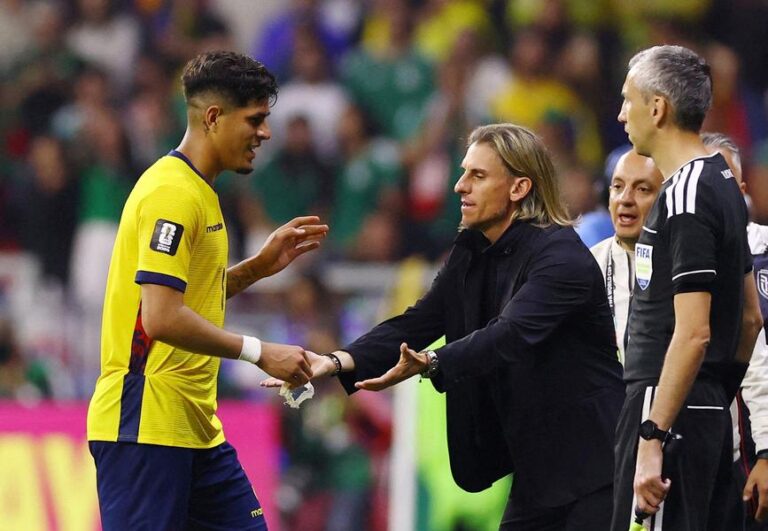 2026-07-01T040342Z_1515699797_UP1EM710B5AXT_RTRMADP_3_SOCCER-WORLDCUP-MEX-ECU