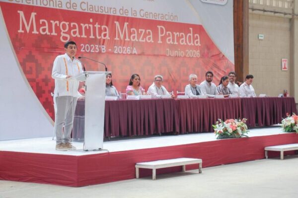 Uabjo respalda y celebra la clausura de la generación 2023-2026 del COBAO