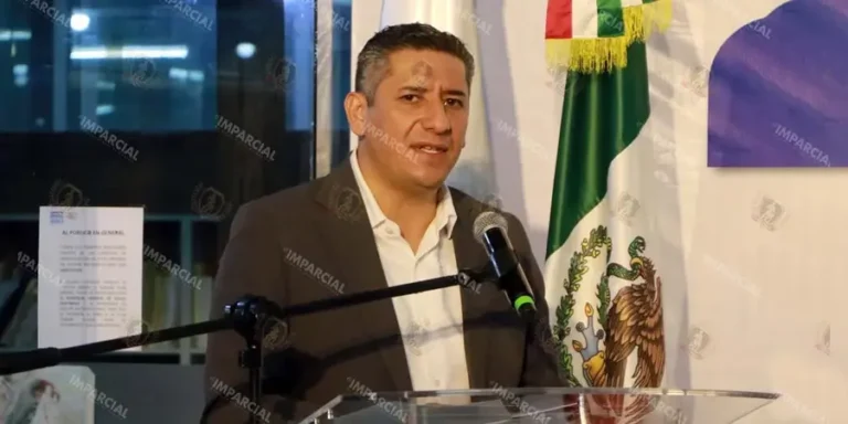 Bernardo-Rodriguez-Alamilla-se-contrapuntea-con-Elizabeth-Lara_