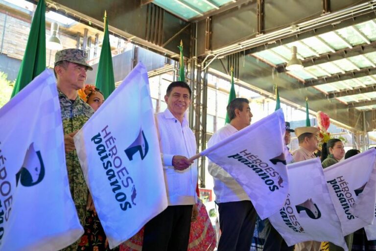 Encabeza-Salomon-Jara-banderazo-de-Operativo-de-atencion-a-migrantes-durante-Semana-Santa-4
