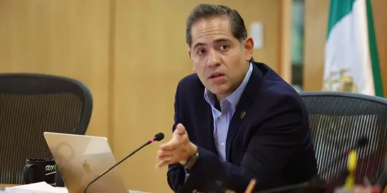 Glosa-del-Informe-fortalece-la-labor-legislativa-indica-Raul-Bolanos-Cacho-Cue_