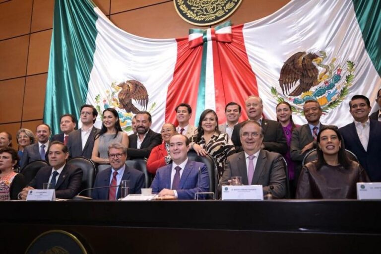 Presenta-Enrique-Vazquez-segundo-informe-de-actividades-legislativas-solicitara-licencia-para-separarse-de-su-cargo-1100x733-1