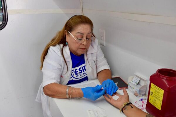 Necesito el texto completo del artículo (o la URL) para crear un titular fiel y llamativo. ¿Puedes compartirlo?