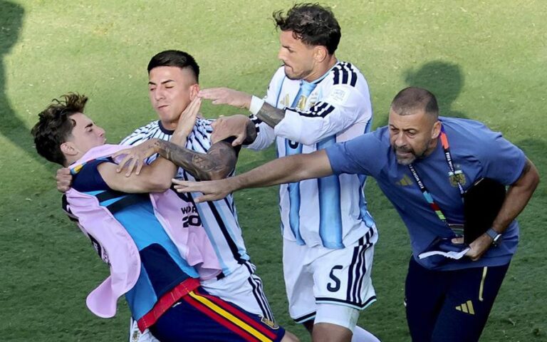 agresion-jugadores-espana-argentina-mundial-efe-21072026