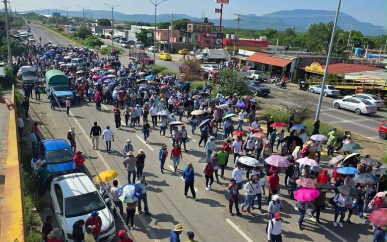 bloqueos-marchas-paro-de-labores-seccion-22-cnte-investogacion-ieepo-irregularidades-asignacion-plazas-16102026