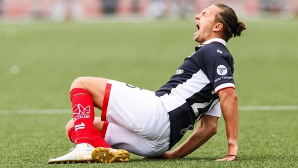 Golpe para Falkirk: Nesbitt podría quedar fuera por largo tiempo