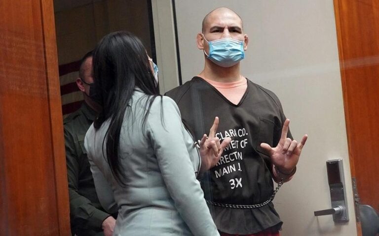 cain-velasquez-ufc-libertad-09112022