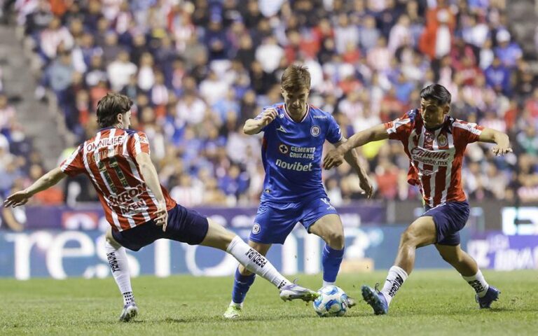 cruz-azul-chivas-guadalajara-efe-1-22022026