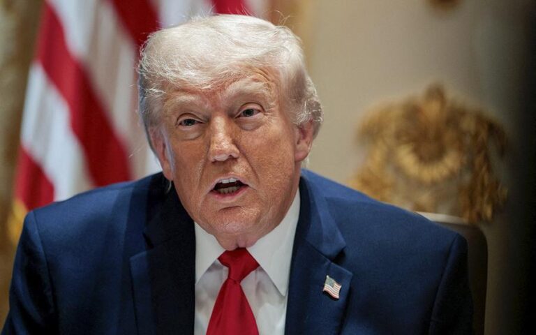 donald-trump-oman-amenaza-rts-28052026