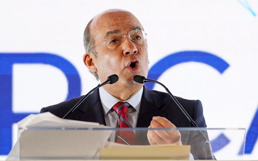 felipe-calderon-expresidente-de-mexico-foro-america-libre-4