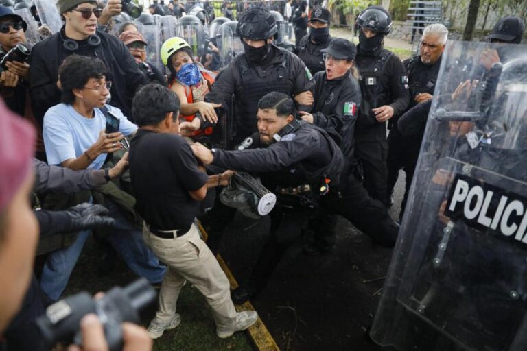 marcha-agua-contaminada-jalisco-guadalajara-reprime-detenidos-heridos-2-11102026-e1791817183235