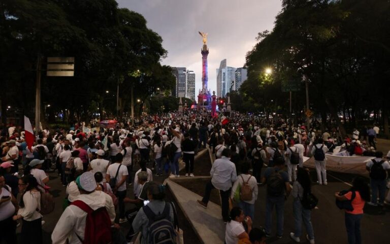marchan-trabajadores-imss-ciudad-de-mexico-13102026-1