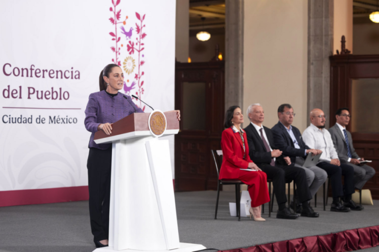 png-Conferencia_de_prensa_matutina_-_Palacio_Nacional_14_JCB-1100x733-1