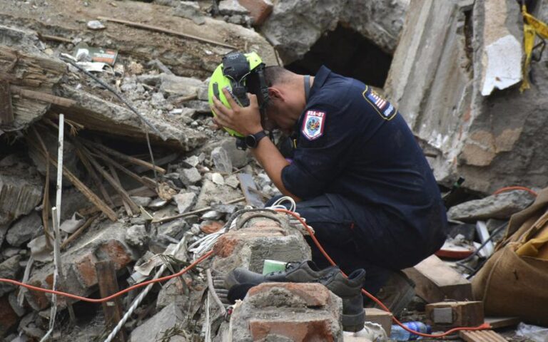 rescatista.colombia-sismo-efe-24082026