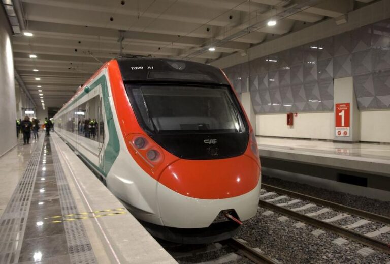tren-suburbano-aifa-buenavista-sheinbaum-211225-1